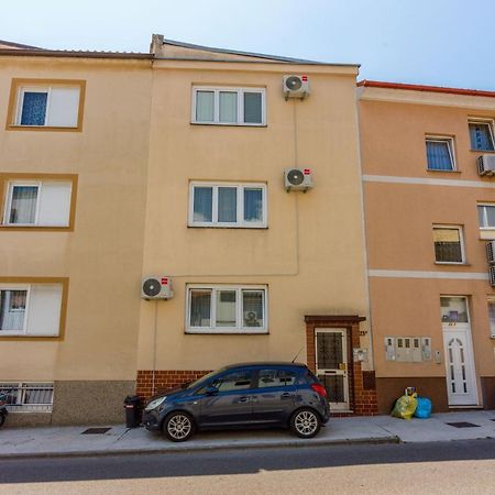 Apartments And Room Art Криквеница Екстериор снимка