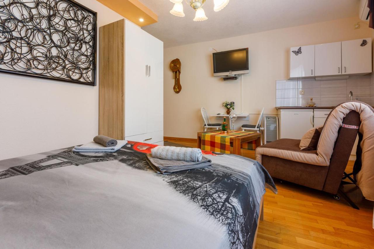 Apartments And Room Art Криквеница Екстериор снимка