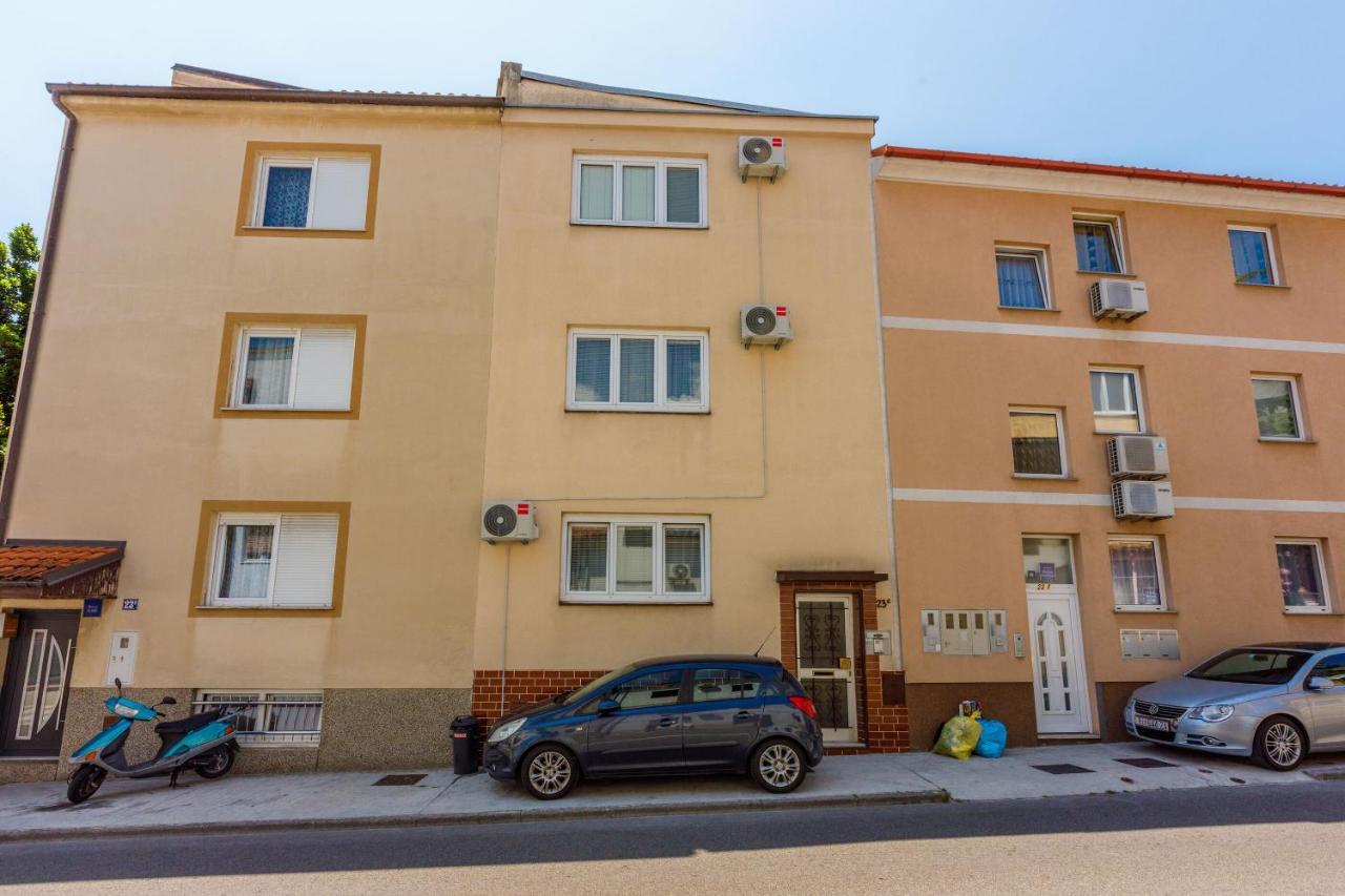 Apartments And Room Art Криквеница Екстериор снимка