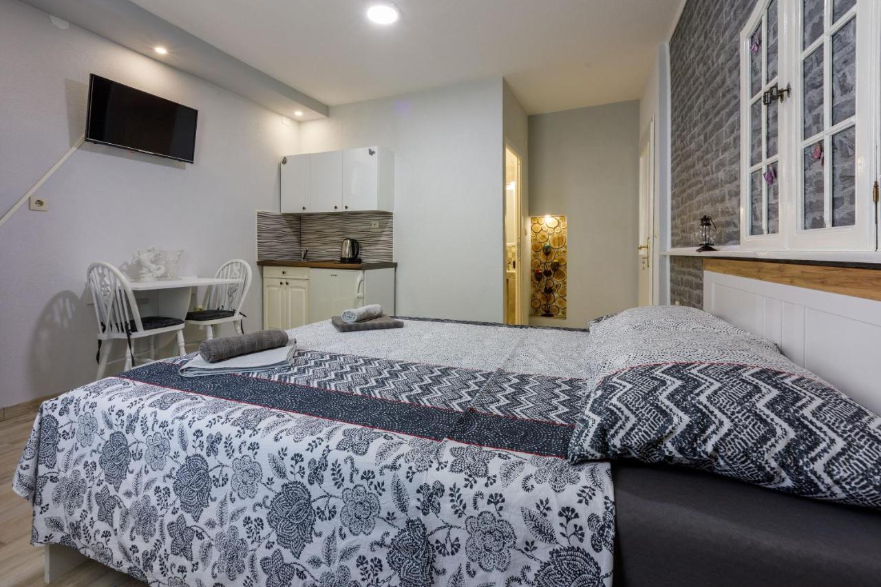 Apartments And Room Art Криквеница Екстериор снимка