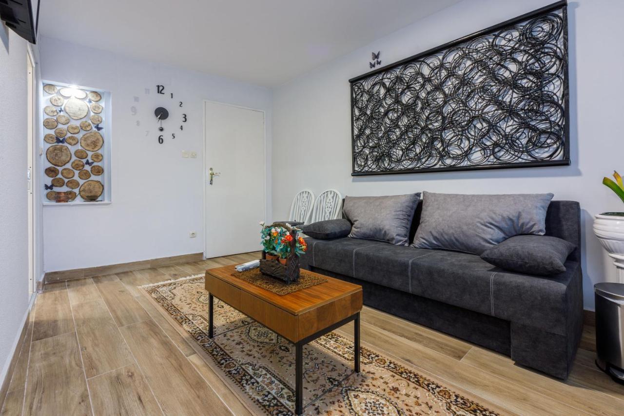 Apartments And Room Art Криквеница Екстериор снимка